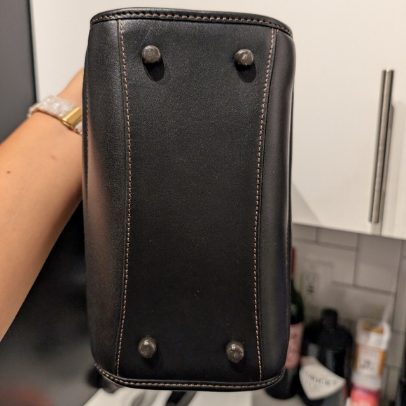 ❌SOLD❌Field Tote 22 With Quilting And Coach Badge - Picture 5 of 6